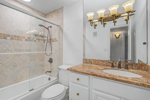 8609 SW 68th Ct 22, Pinecrest, FL 33156