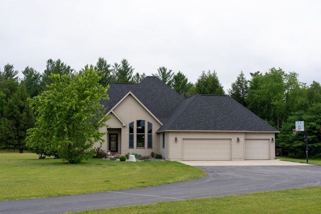 7667 W Pickard Road, Broomfield Twp, MI 48858