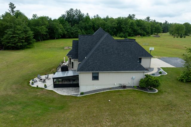 7667 W Pickard Road, Broomfield Twp, MI 48858