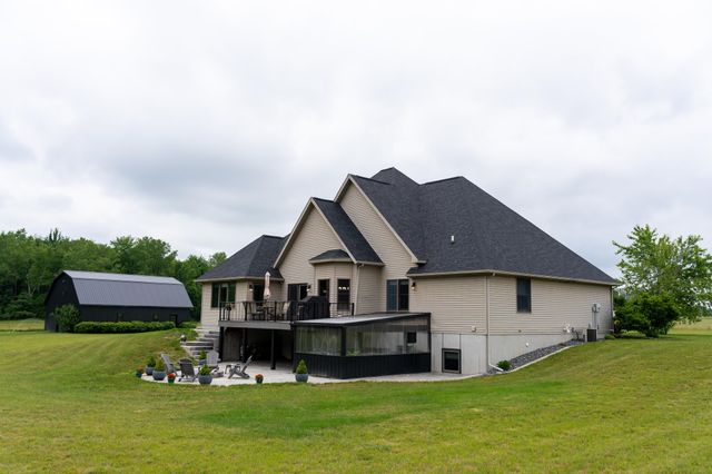 7667 W Pickard Road, Broomfield Twp, MI 48858
