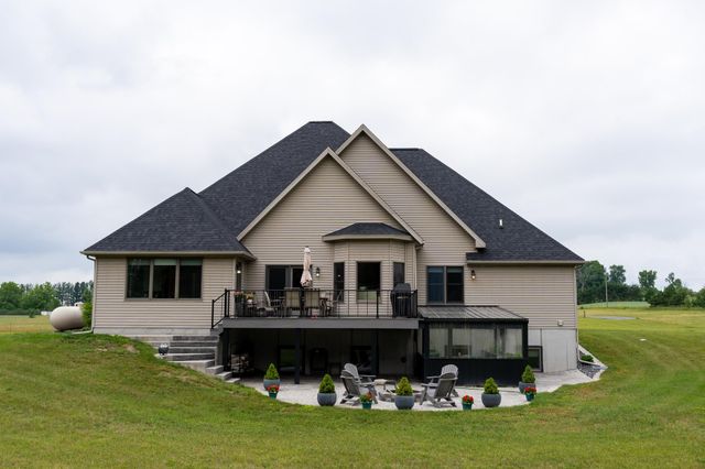7667 W Pickard Road, Broomfield Twp, MI 48858