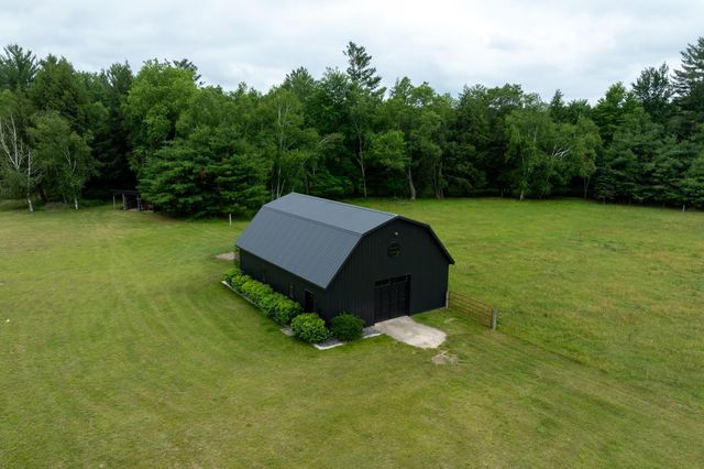 7667 W Pickard Road, Broomfield Twp, MI 48858