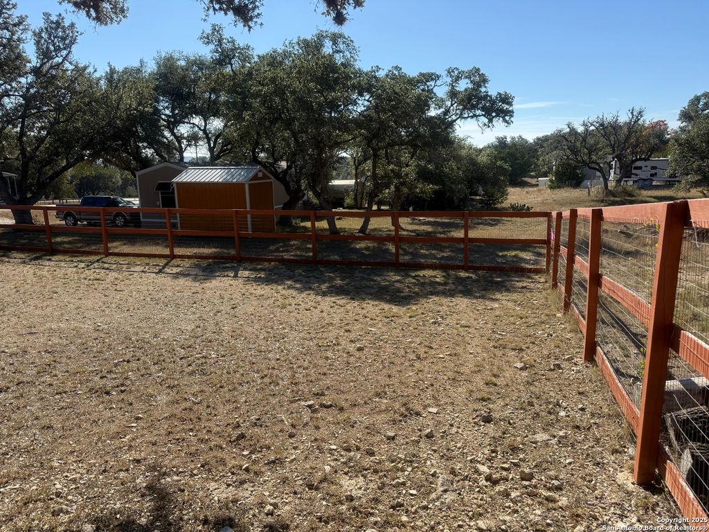 PR 1523, Bandera, TX 78003