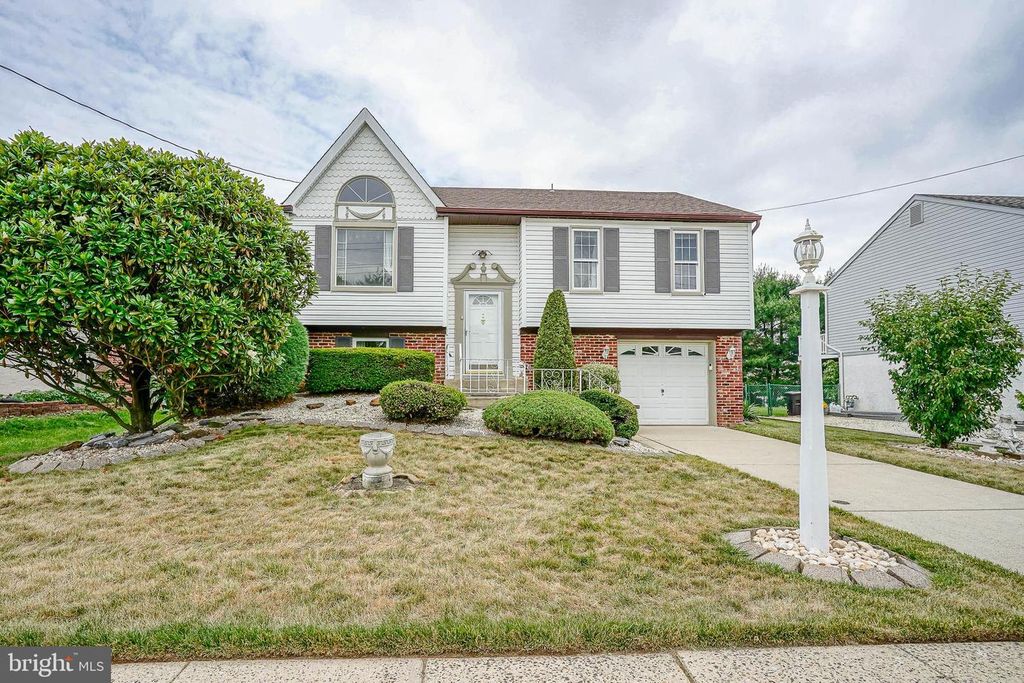 7841 WYNDAM RD, Pennsauken, NJ 08109