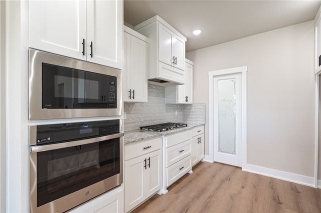 7006 SW Orange Avenue, Bentonville, AR 72713