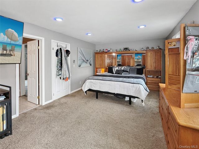 5007 Chelsea Cove N, Hopewell Junction, NY 12533