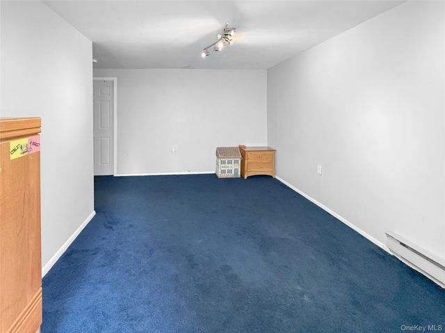 5007 Chelsea Cove N, Hopewell Junction, NY 12533