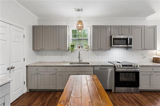 2533 Romain Way, Atlanta, GA 30344