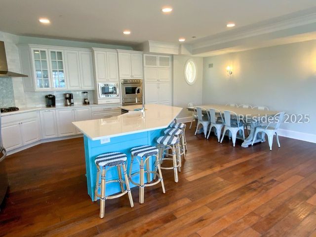 1 Collier Beach Rd, Hilton Head Island, SC 29928