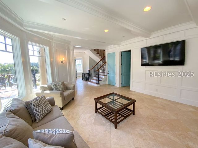 1 Collier Beach Rd, Hilton Head Island, SC 29928