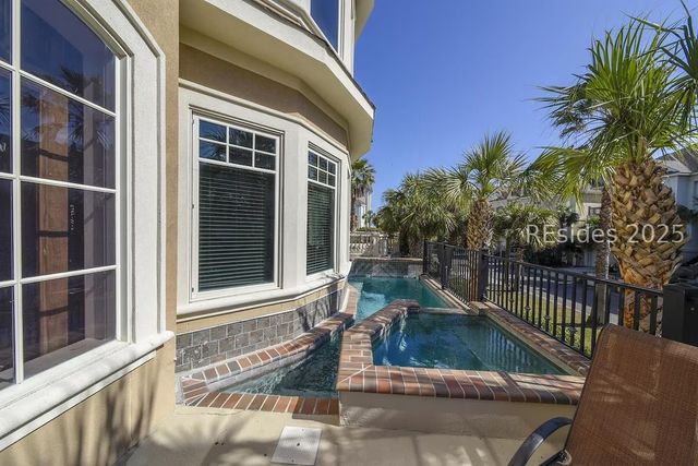 1 Collier Beach Rd, Hilton Head Island, SC 29928