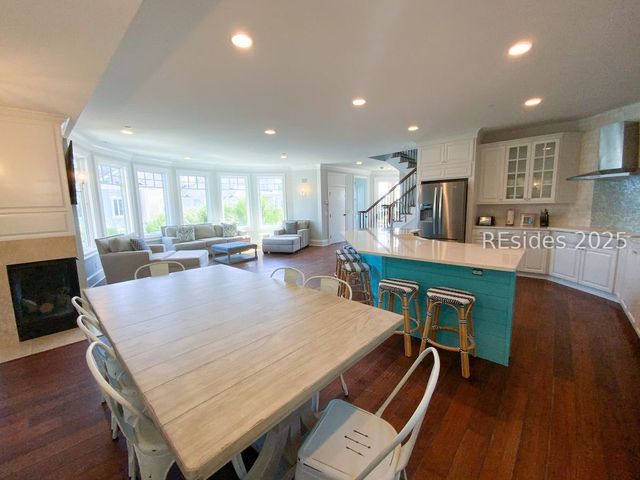 1 Collier Beach Rd, Hilton Head Island, SC 29928