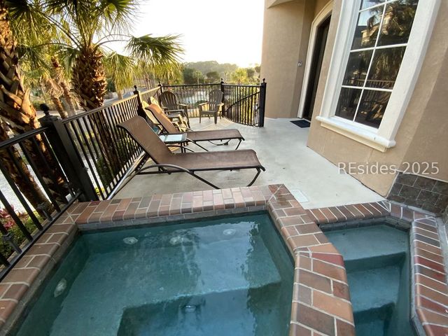 1 Collier Beach Rd, Hilton Head Island, SC 29928