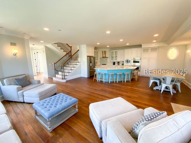 1 Collier Beach Rd, Hilton Head Island, SC 29928