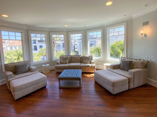 1 Collier Beach Rd, Hilton Head Island, SC 29928