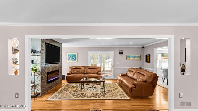 30 Raven Road, Colts Neck, NJ 07722