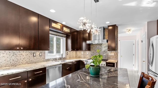 30 Raven Road, Colts Neck, NJ 07722