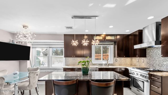 30 Raven Road, Colts Neck, NJ 07722