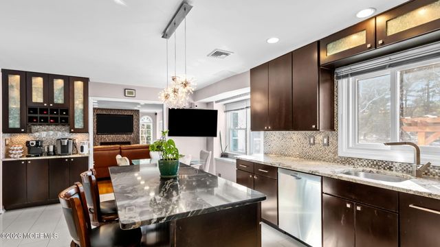 30 Raven Road, Colts Neck, NJ 07722