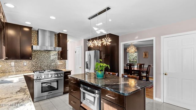 30 Raven Road, Colts Neck, NJ 07722