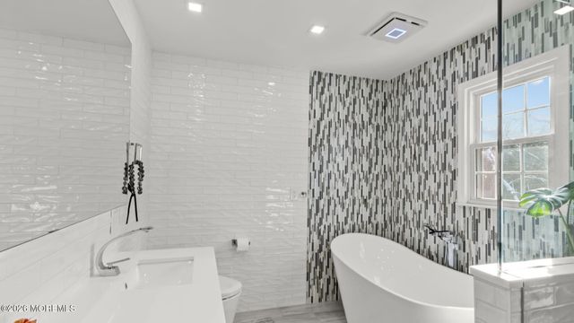 30 Raven Road, Colts Neck, NJ 07722