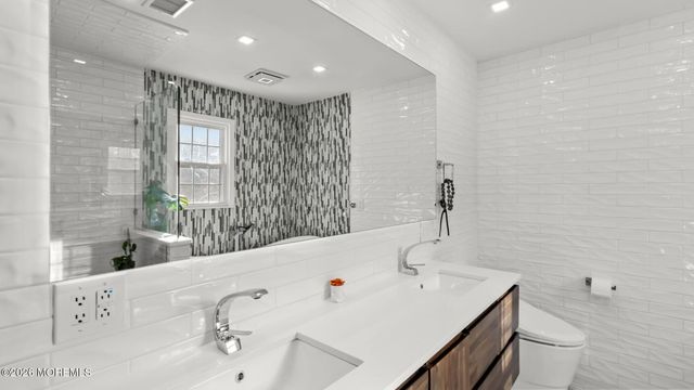 30 Raven Road, Colts Neck, NJ 07722