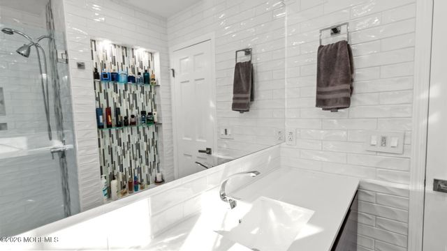 30 Raven Road, Colts Neck, NJ 07722