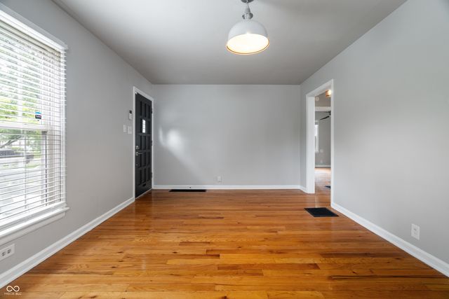 5016 Carvel Avenue, Indianapolis, IN 46205