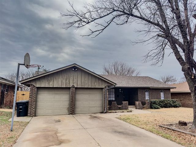 2116 Fox Avenue, Moore, OK 73160