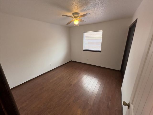 2116 Fox Avenue, Moore, OK 73160