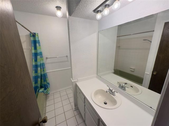 2116 Fox Avenue, Moore, OK 73160