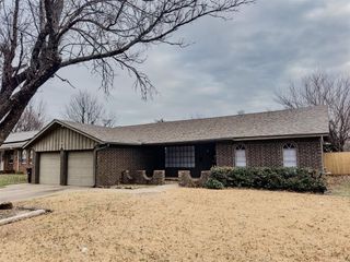 2116 Fox Avenue, Moore, OK 73160