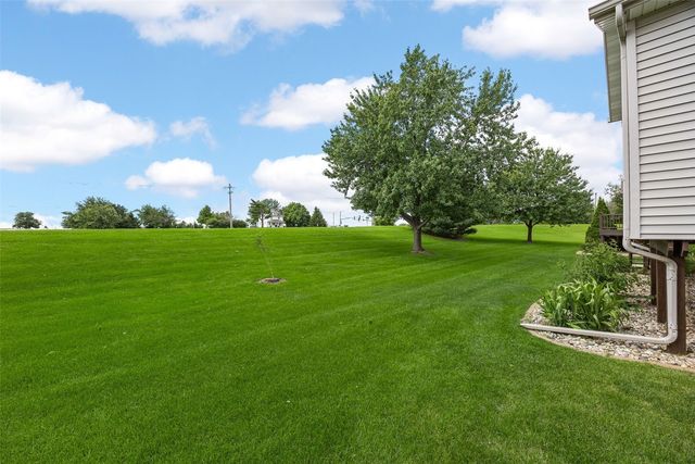 6341 Quail Ridge Drive SW, Cedar Rapids, IA 52404