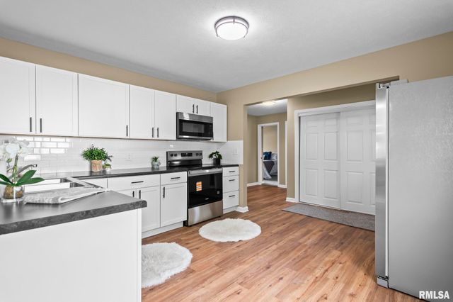 1625 W VERNON Avenue, Springfield, IL 62704