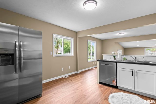 1625 W VERNON Avenue, Springfield, IL 62704