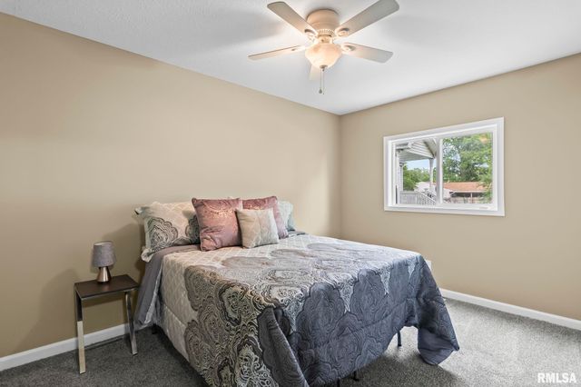1625 W VERNON Avenue, Springfield, IL 62704