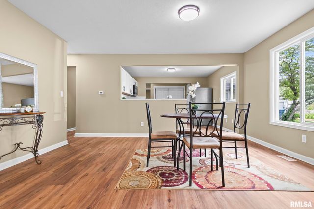 1625 W VERNON Avenue, Springfield, IL 62704