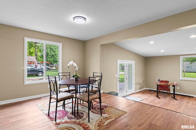 1625 W VERNON Avenue, Springfield, IL 62704