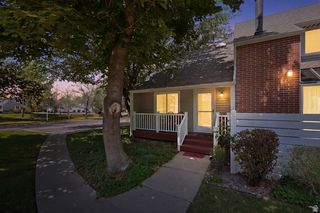 985 E ESSEX COURT WAY #1, Midvale, UT 84047