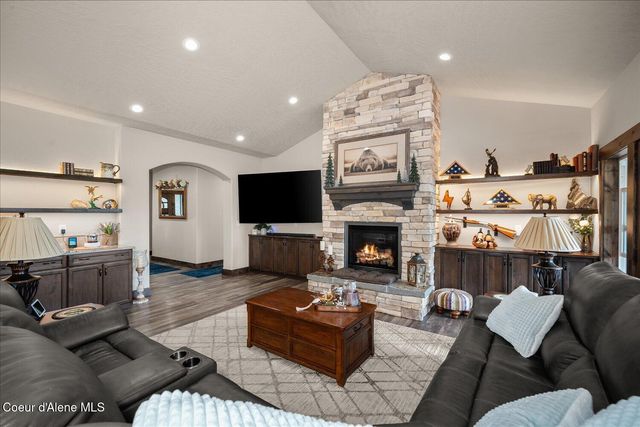 129 Berkshire, Blanchard, ID 83804