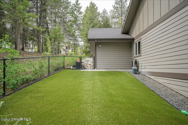 129 Berkshire, Blanchard, ID 83804