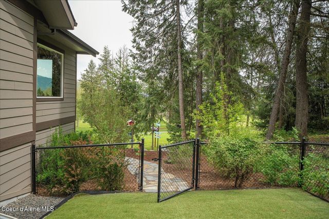 129 Berkshire, Blanchard, ID 83804