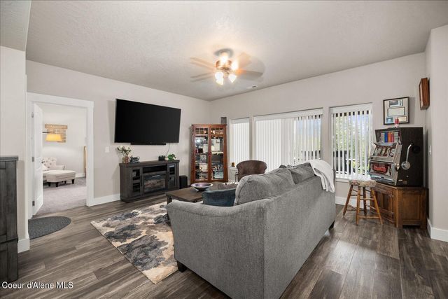 129 Berkshire, Blanchard, ID 83804