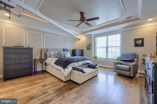 1068 CONSTITUTION DR, Lititz, PA 17543