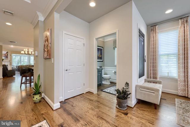 1068 CONSTITUTION DR, Lititz, PA 17543