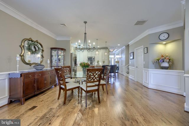 1068 CONSTITUTION DR, Lititz, PA 17543