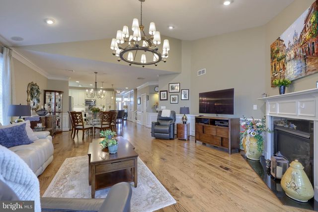 1068 CONSTITUTION DR, Lititz, PA 17543