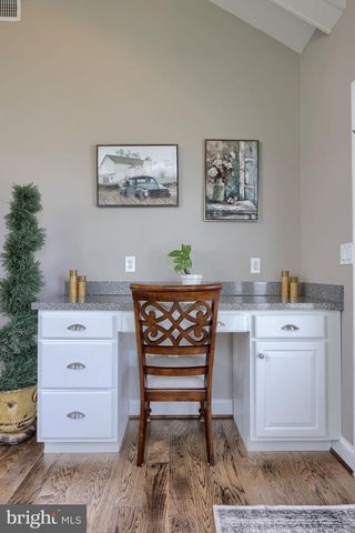 1068 CONSTITUTION DR, Lititz, PA 17543