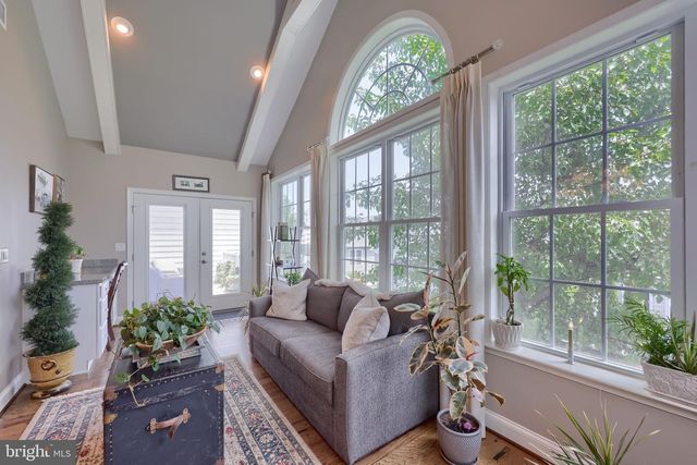 1068 CONSTITUTION DR, Lititz, PA 17543
