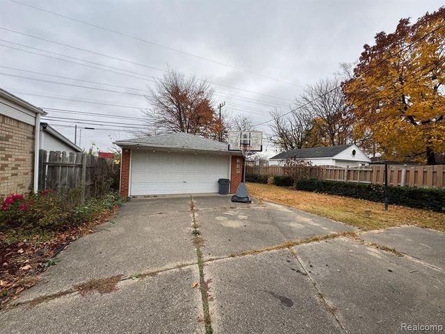 6922 Mayburn Street, Dearborn Heights, MI 48127